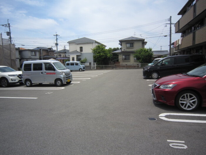 熊本市南区御幸笛田２丁目のアパートの駐車場