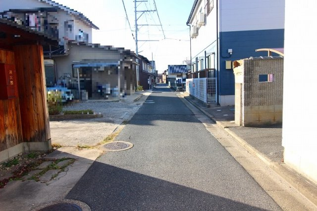 米子市立町中古戸建の前面道路含む現地写真|西側になります。