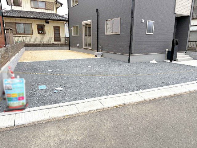 笠間市吉岡第1　新築戸建て　1号棟の駐車場|カースペースは2台お停めいただけます♪
