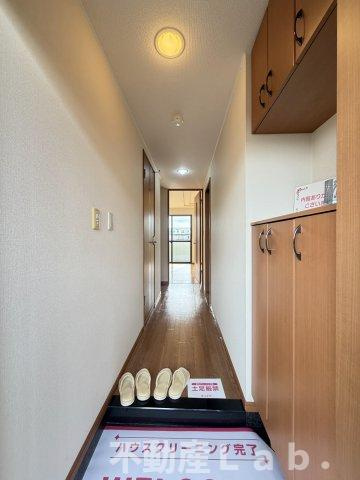 ハイツルーエンの玄関