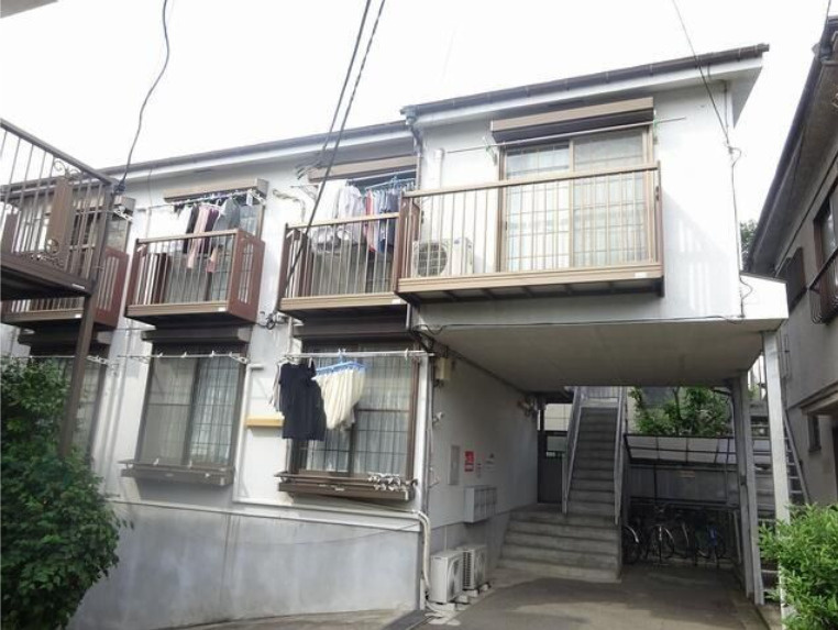 ロイヤル杉本A　礼金0　無料駐輪場　南向き　最上階の外観