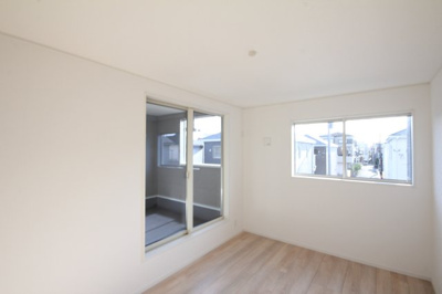 【洋室】 | 戸ヶ崎第54 | 2面彩光で日当たり良好