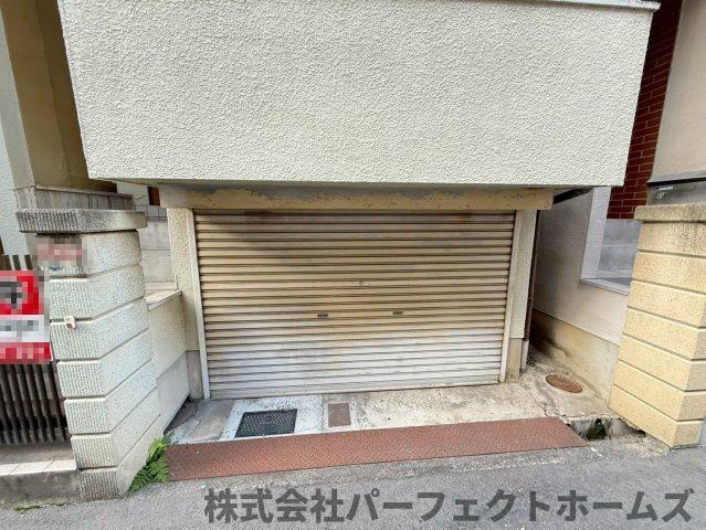 南楠葉戸建の駐車場|駐車場に車を止められます