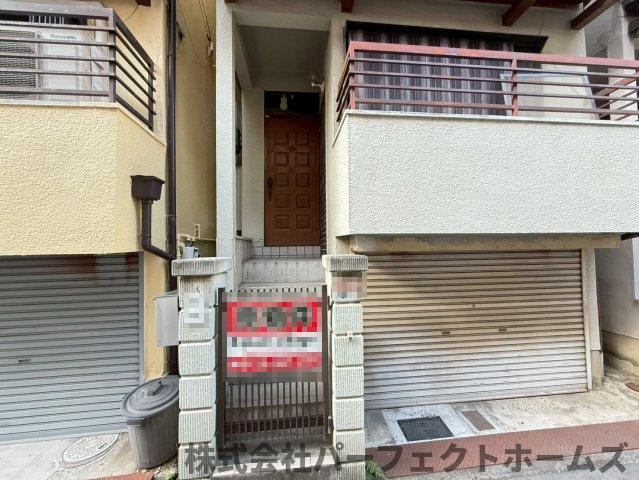 南楠葉戸建の玄関|きれいな玄関です