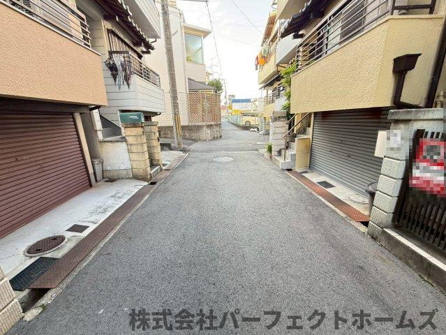 南楠葉戸建の前面道路含む現地写真|前面道路含む現地写真です