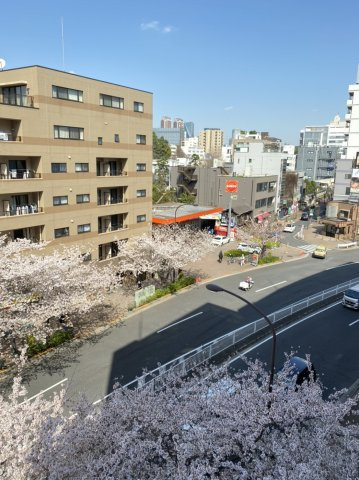 長谷部第2ビルのその他|窓からの景色(同建物内別フロアからのものです)