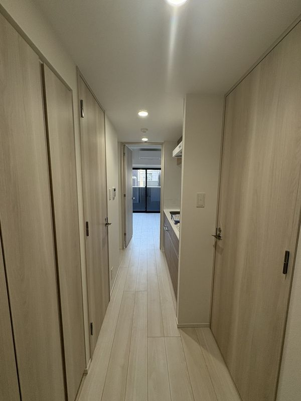 ARCOBALENO MINAMISENJUの玄関