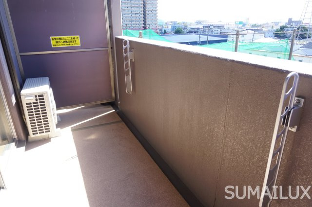 熊本市中央区世安１丁目の賃貸マンションのバルコニー