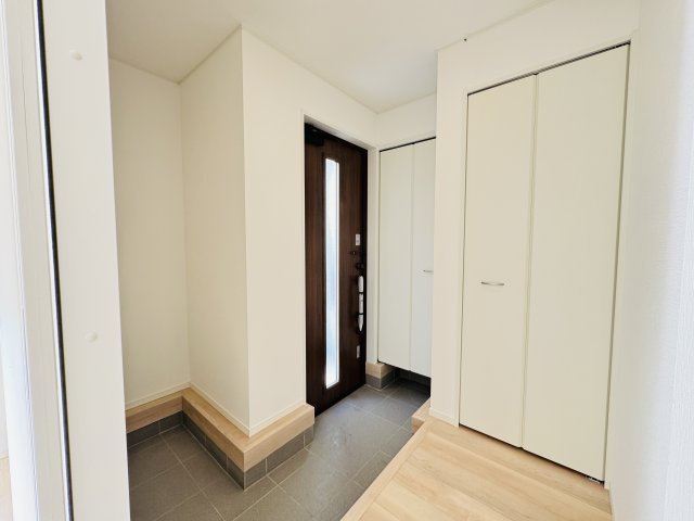 【玄関】 | 柏市藤心１丁目新築戸建（藤心第６） | 玄関ホール・シューズクローゼット