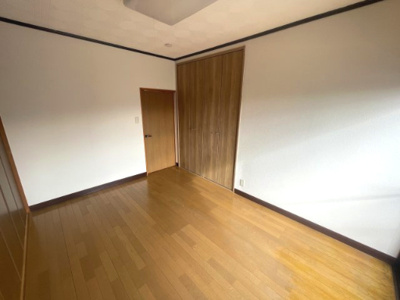 【洋室】 | 桜川市岩瀬4LDK中古住宅