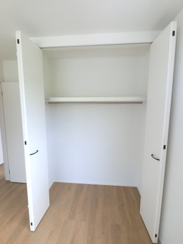 鳥栖市曽根崎1期　2号棟の内観：施工例|クローゼット