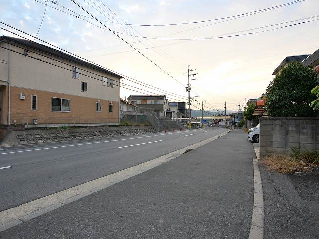 Revo郡山の駐車場