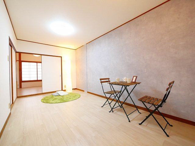 Revo郡山の居間・リビング