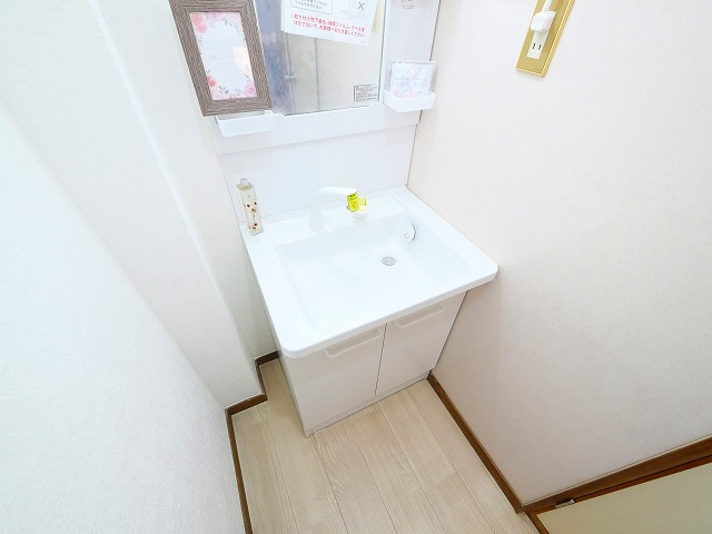 Revo郡山の独立洗面台
