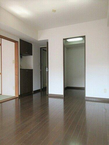 レクセル鶴川の洋室