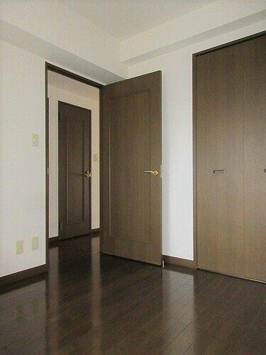 レクセル鶴川の居間・リビング|洋室約5.4畳　※2021年9月撮影