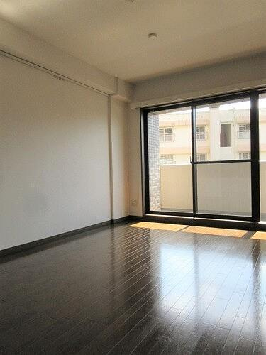 レクセル鶴川の居間・リビング