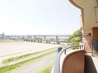 【展望】 | 東北新幹線とJR東北本線が見えます♪遮るものがないので見晴らしがいいです♪