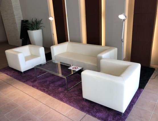 クロスレジデンス東十条のロビー