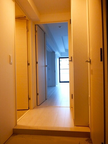 台東区入谷２丁目の賃貸マンションの玄関|共有部からの室内※2022.10内覧会時同タイプ別部屋撮影