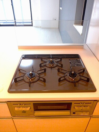 台東区入谷２丁目の賃貸マンションの設備|コンロ・グリル※2022.10内覧会時同タイプ別部屋撮影