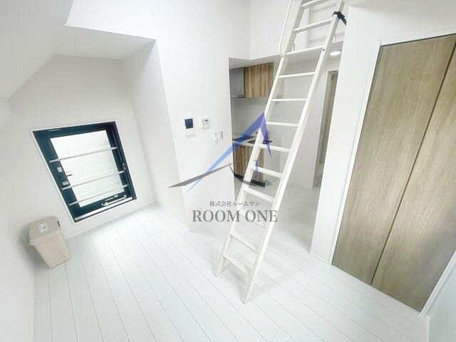 ＴＯＫＹＯ　ＨＡＮＥＤＡ　ｎｏｒｔｈの居間・リビング|洋室のお部屋です。