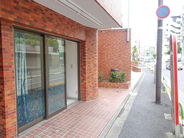 マック小石川コートのエントランス| 