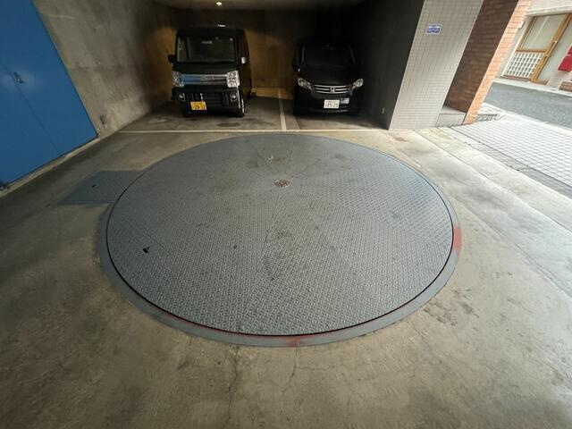 グランドメゾン千駄木中央の駐車場| 