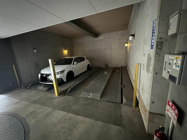 グランドメゾン千駄木中央の駐車場| 