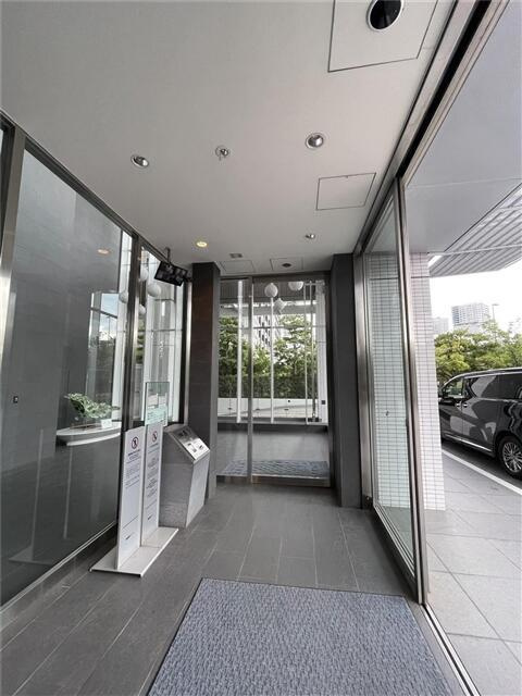 ブリリア有明スカイタワーのエントランス| 