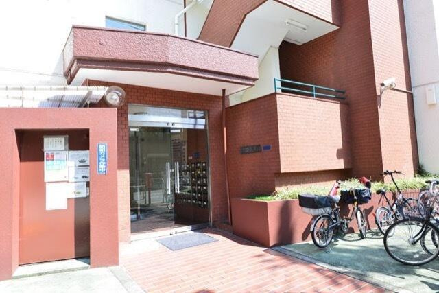 モナーク大井のエントランス| 