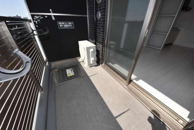 プレサンス野田阪神駅前ザ・ファーストのバルコニー