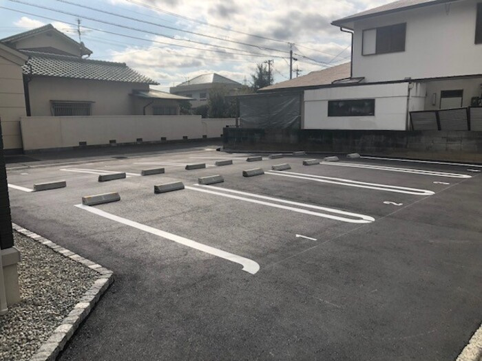 プレメゾン　シュクルの駐車場