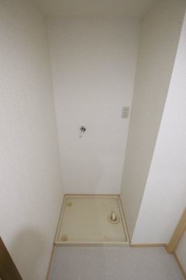 【設備】 | ベルシュライン | 室内洗濯機置き場