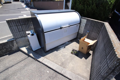 【その他共用部分】 | ベルシュライン | 敷地内ごみ置き場