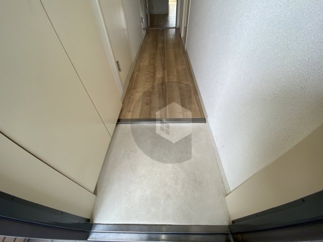 センターロイヤルの玄関