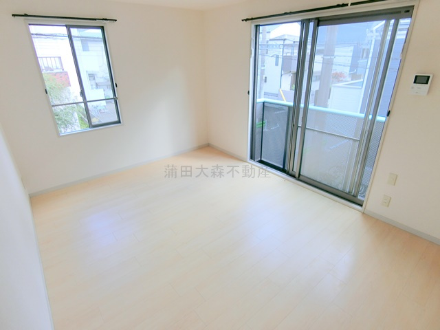 第6みゆきハイツの居間・リビング