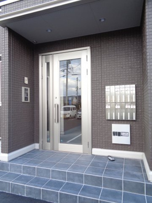 【エントランス】 | ブルーローズ | オートロック