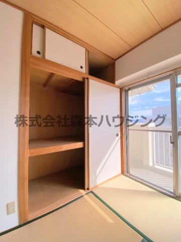 【和室】 | 　香里園ヒルズ | ※反転タイプ別室の写真となります。
　設備内容など相違がある場合あくまで現状優先となります。