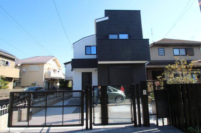 【＆RESORT HOUSE】鷹の台の外観|長期優良住宅の認定済み！長期にわたり良好な状態で使用するための措置が講じられた優良な住宅です。