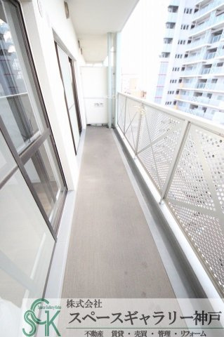 ルミエール神戸のバルコニー|※お部屋により仕様が異なる可能性があります。