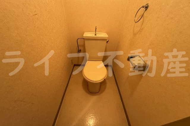 アドバンス渋川のトイレ|ゆったりとした空間のトイレです