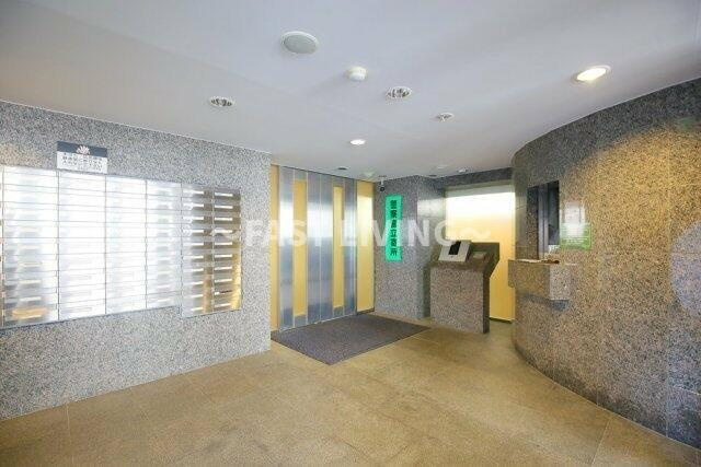 パレステュディオ小石川後楽園のエントランス