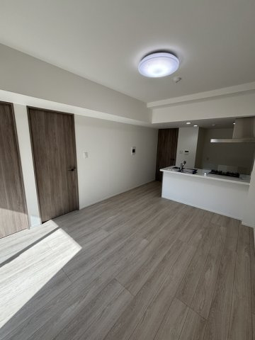 ARCOBALENO MINAMISENJUの居間・リビング