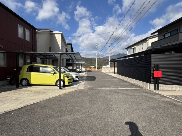 安佐北区三入南二丁目の駐車場