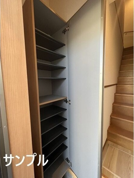 エクセルの収納|こまごまとしたものを収納できそうですね