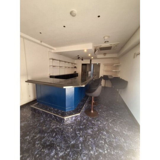 ダンディビルの内装