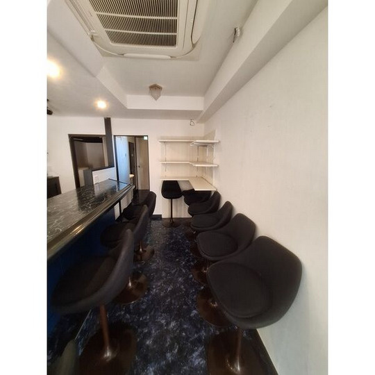 ダンディビルの内装