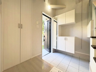 【玄関】 | 豊中市永楽荘3丁目貸家