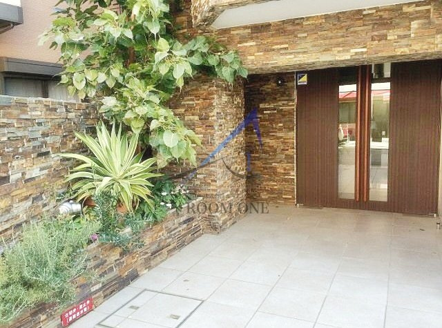 プレール・ドゥーク川崎平間のエントランス|エントランスです。